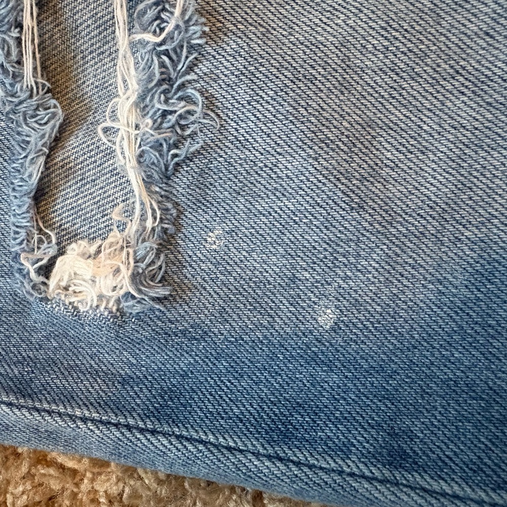 Distressed Blue Jeans - Picture 5 of 8
